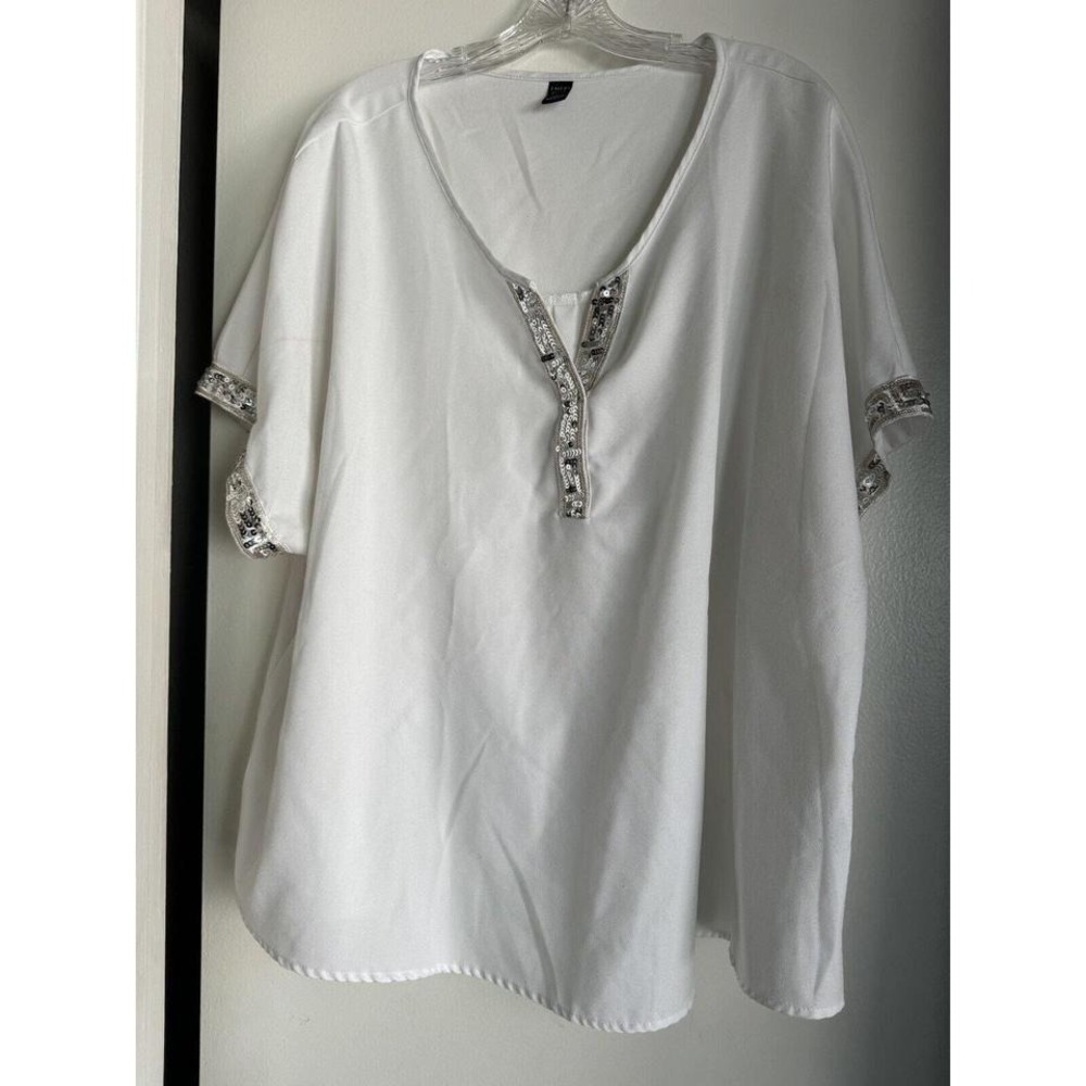 Emery Rose Women's Blouse Plus Size 5 XL but runs Small. Fits like 3X